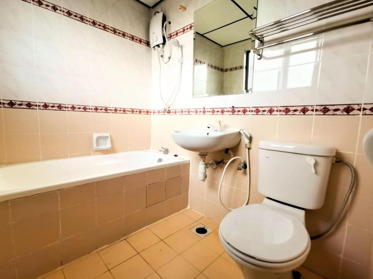 Dsavoy Afamosa Melaka Appartamento Esterno foto
